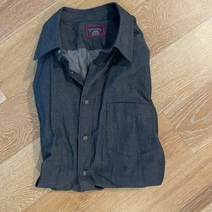 Gray UNTUCKit shirt size L tall regular fit
